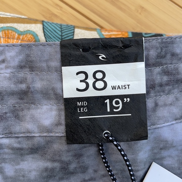 🔷🔹RIP CURL SUN DRENCHED BOARD SHORTS🔹🔷 - Picture 3 of 11